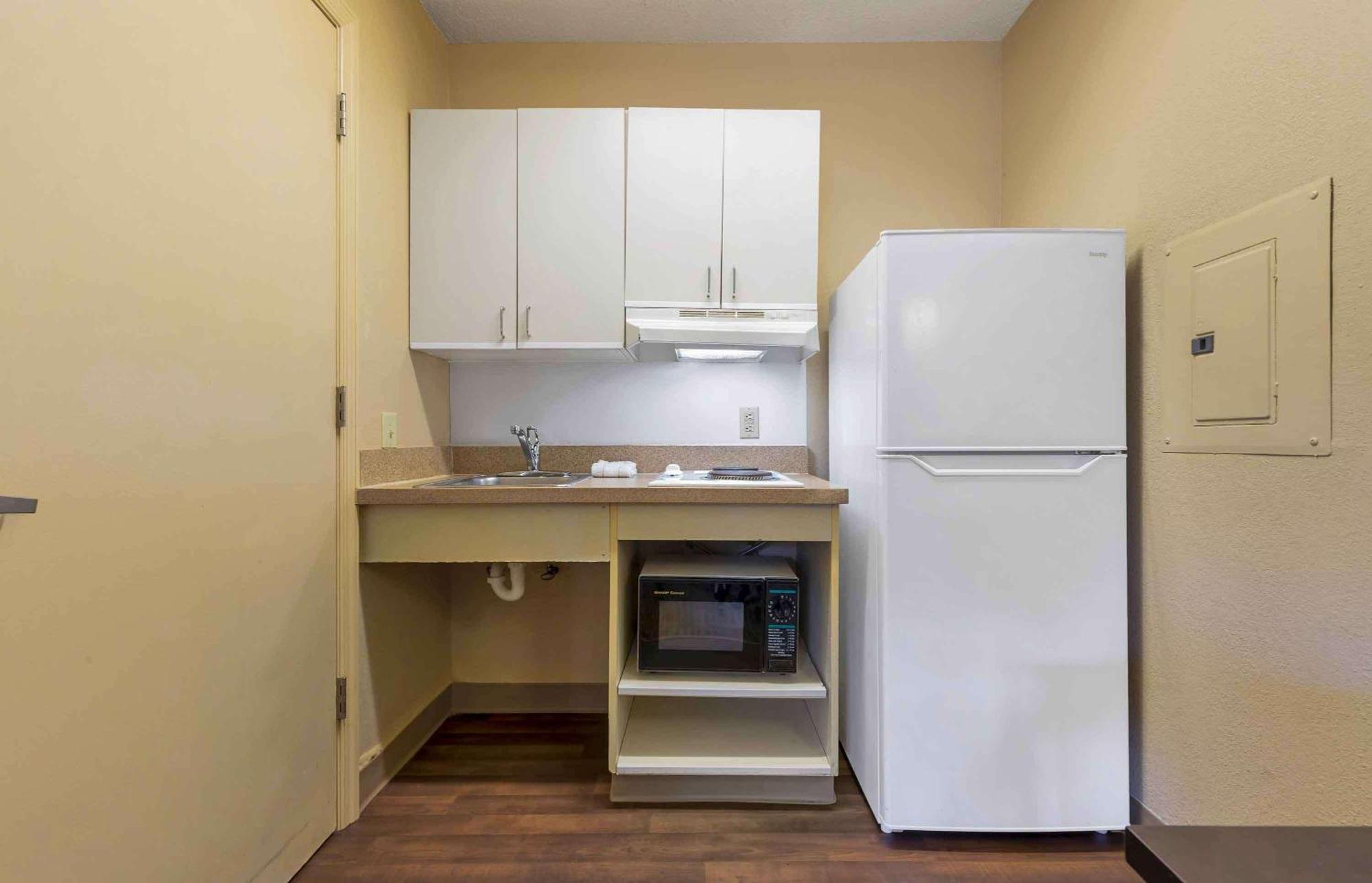 Extended Stay America Select Suites - Jacksonville Salisbury Rd Southpoint Екстер'єр фото